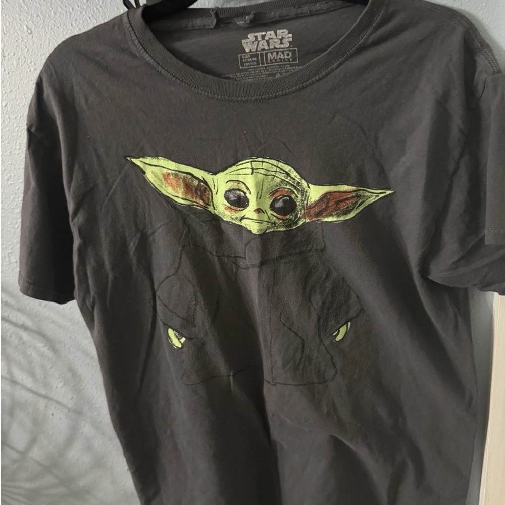 Star Wars Men’s T-Shirt - Black with Green Yoda